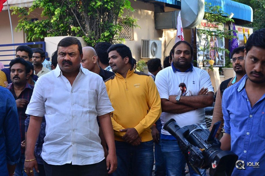 Balakrishna-Watches-Paisa-Vasool-Movie-at-Bramaramba-Theatre